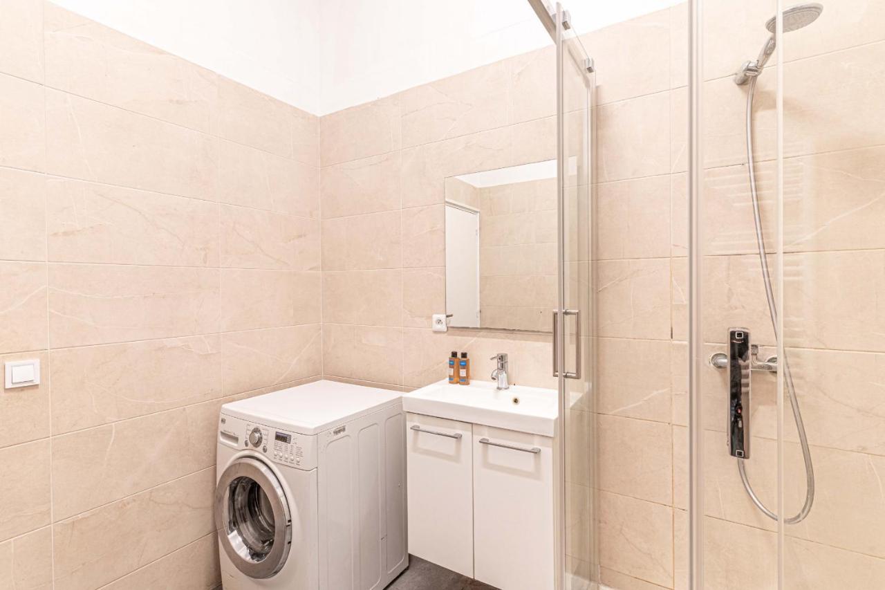 08 Design Flat Republique Apartment Paris Bagian luar foto